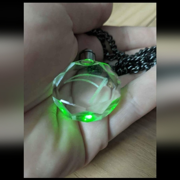 Akibento "Spirit Reaper" Soul Eater Light Up Necklace - Picture 3 of 5